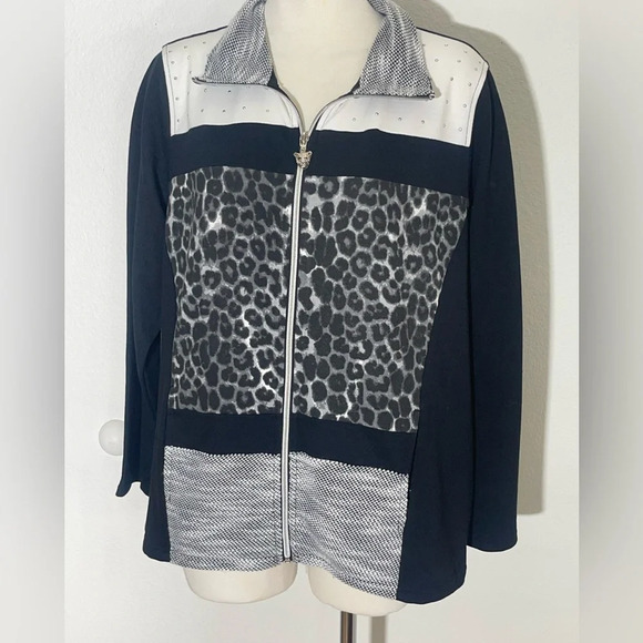 Three Hearts Tops - Three hearts full zip animal print rhinestones studded top size large jacket
